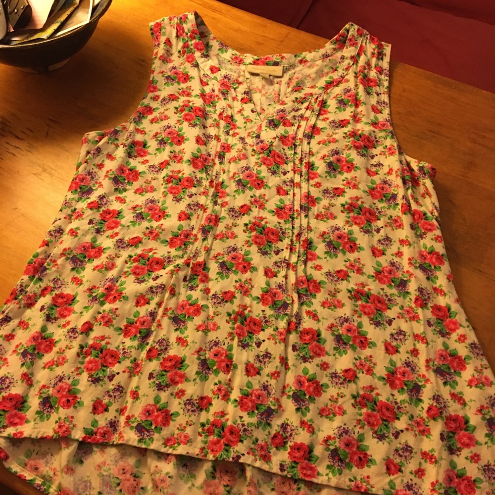 ModCloth floral print topperfect year round!